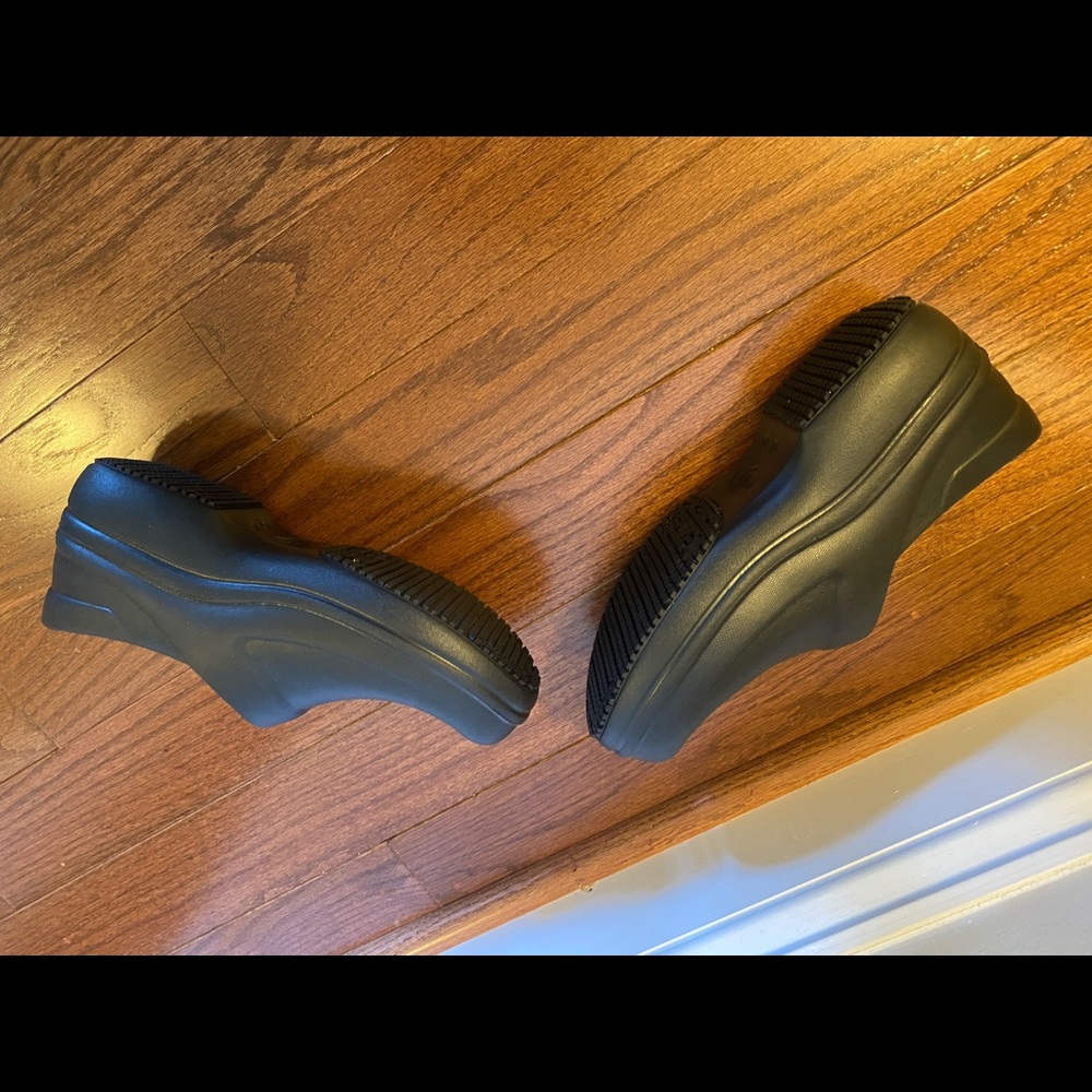 Crocs women’s clogs